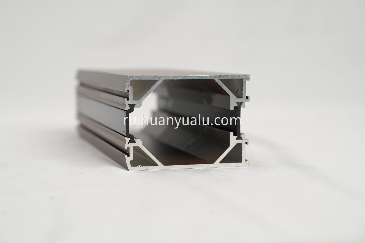 Thermal insulation profiles